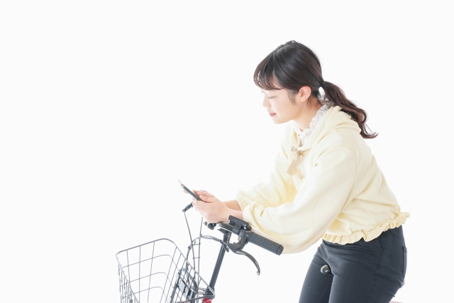 2026年施行の自転車道交法改正 ながらスマホ