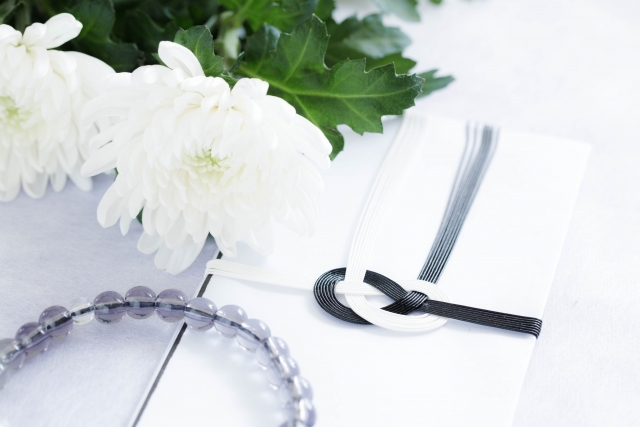 御霊前と御仏前の決定的な違い